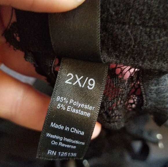 Plus size negligee - Picture 5 of 7